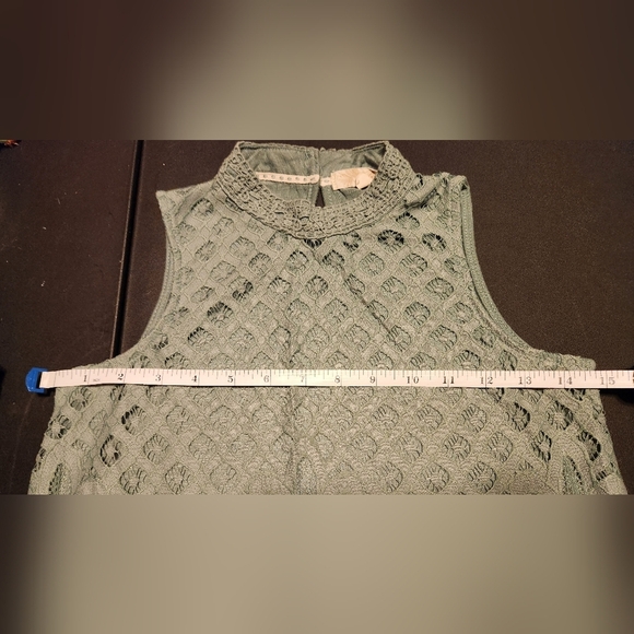 Rewind Sleeveless Lace Blouse - Picture 6 of 9